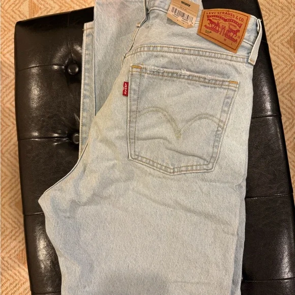 Bundle 11 pairs of NWT size 29 women’s Levi’s jeans